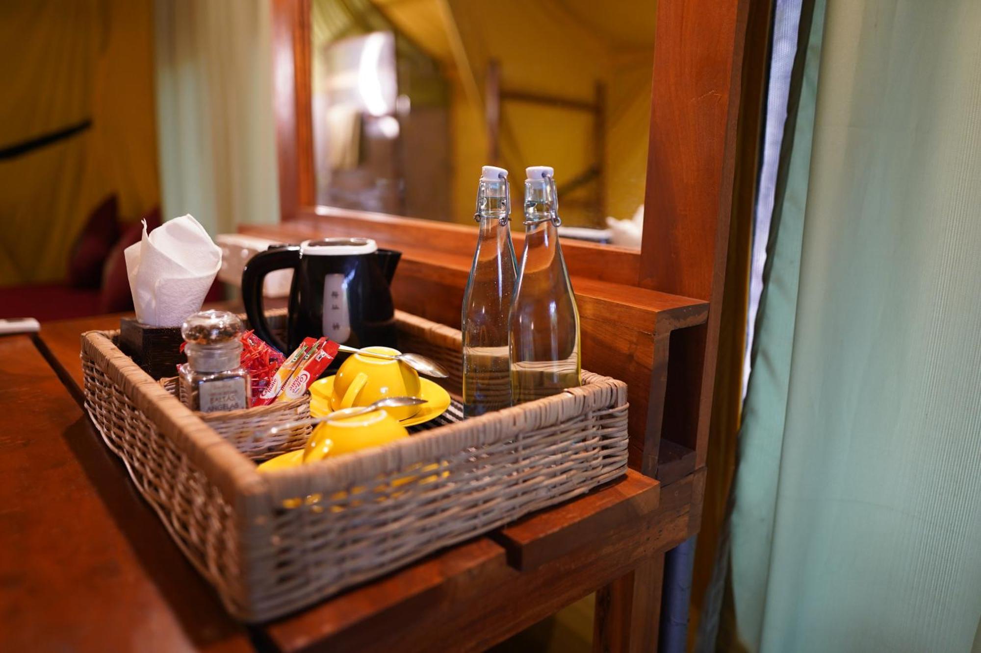 River Glamping By Gaga Bees Udawalawe Exterior foto