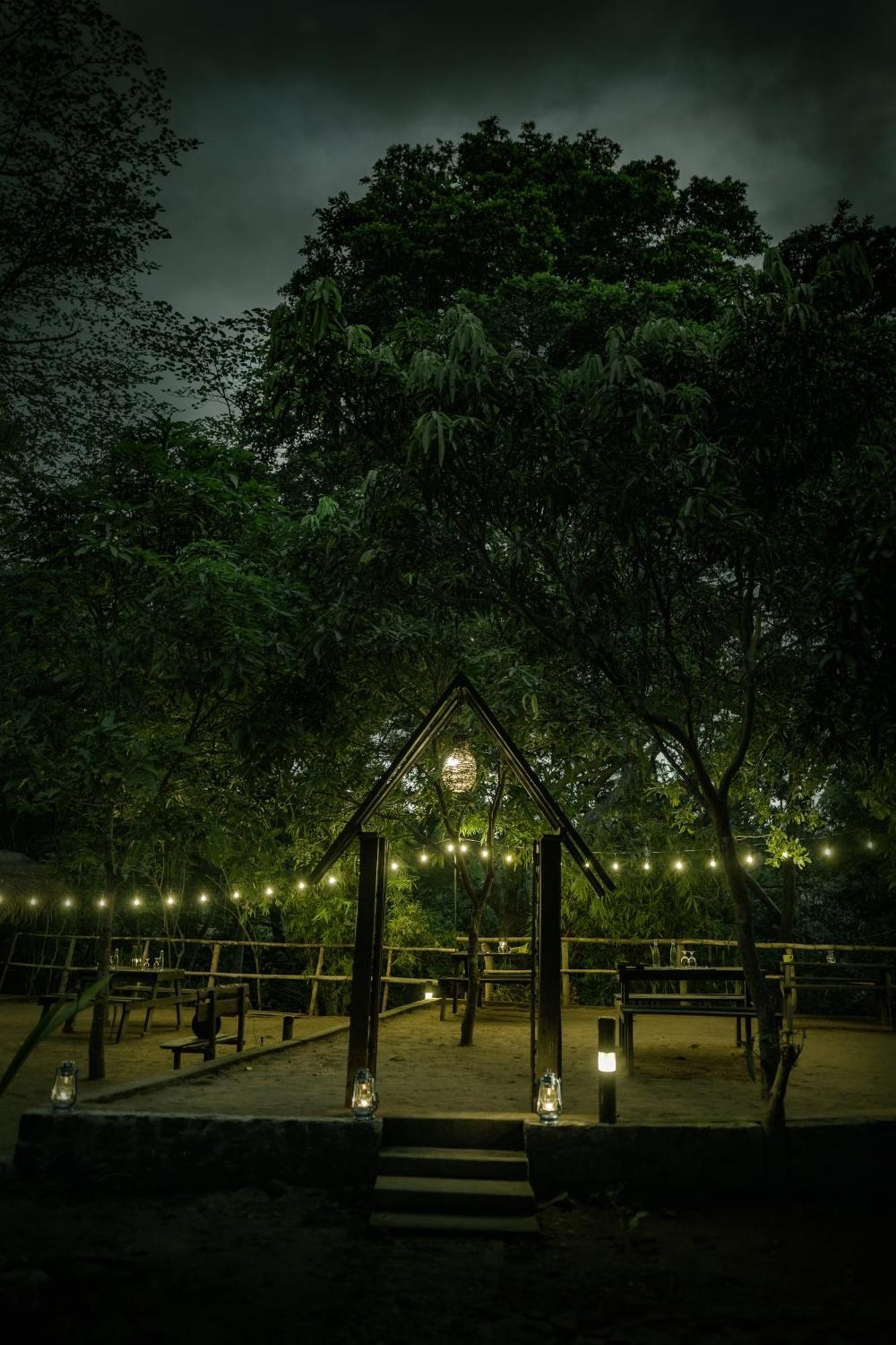River Glamping By Gaga Bees Udawalawe Exterior foto
