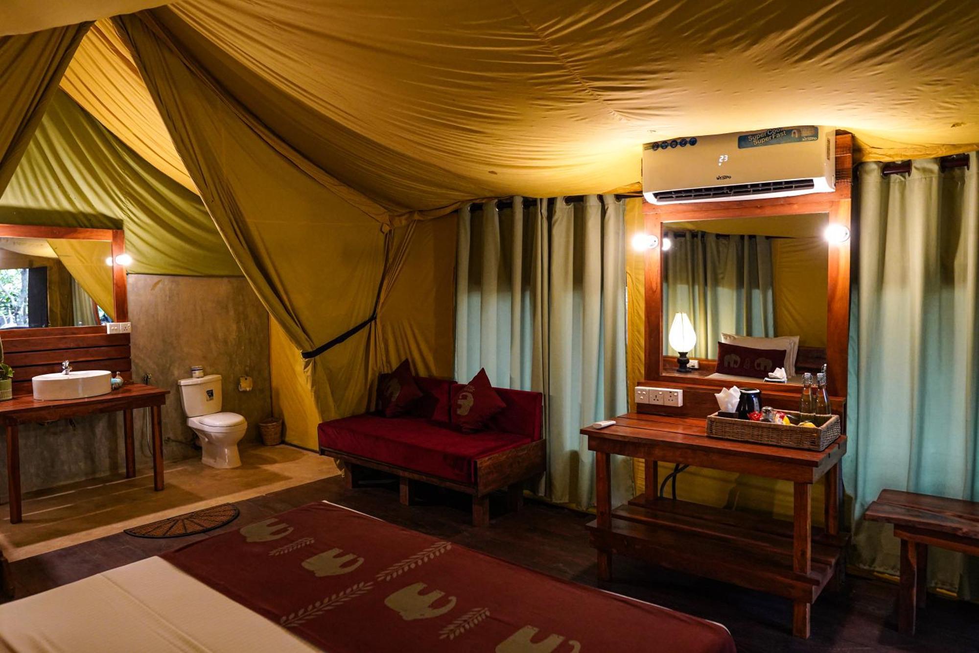 River Glamping By Gaga Bees Udawalawe Exterior foto