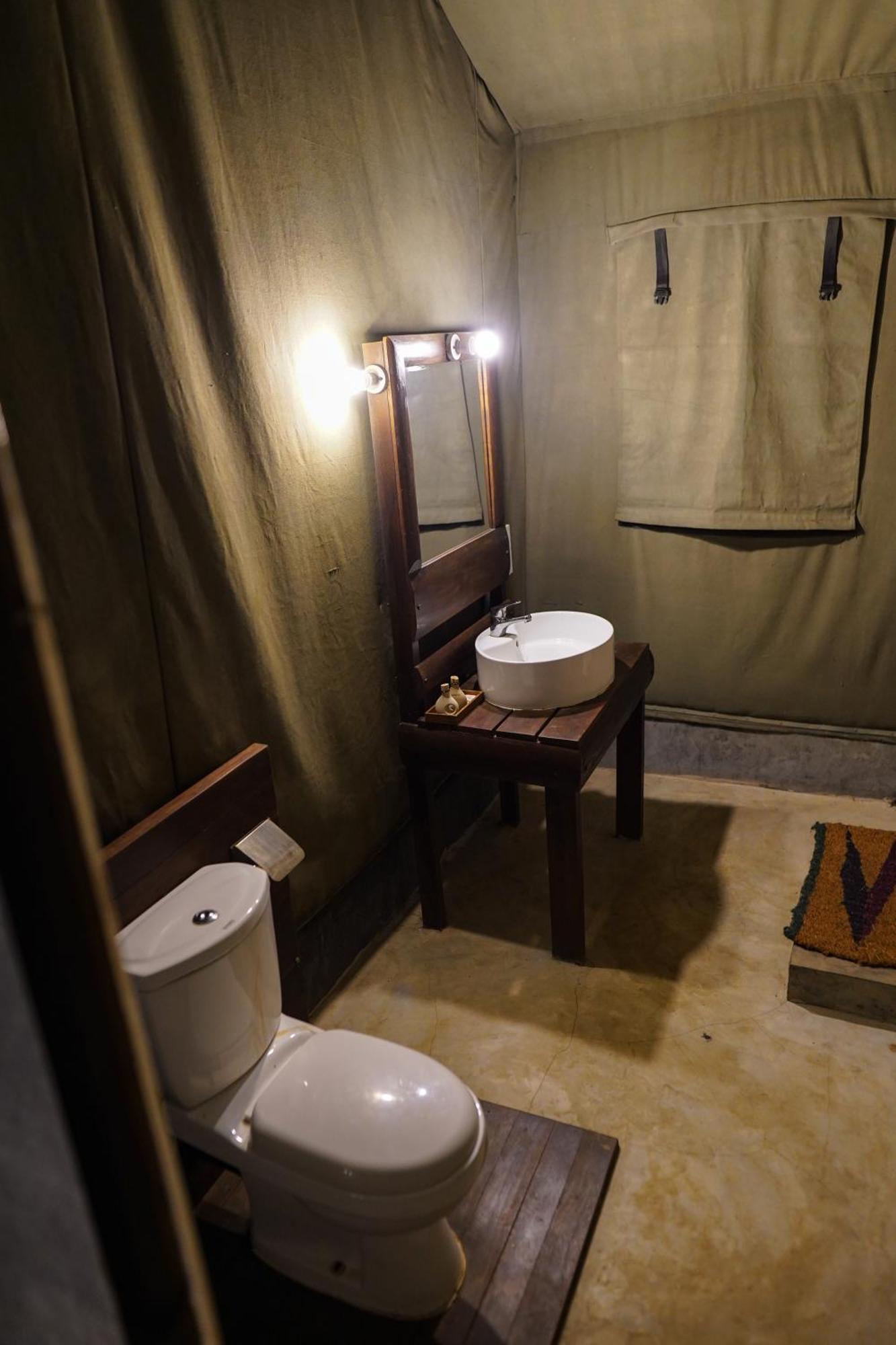 River Glamping By Gaga Bees Udawalawe Exterior foto